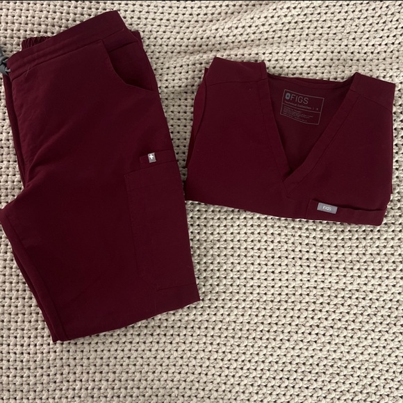 Figs scrubs set - Picture 1 of 3